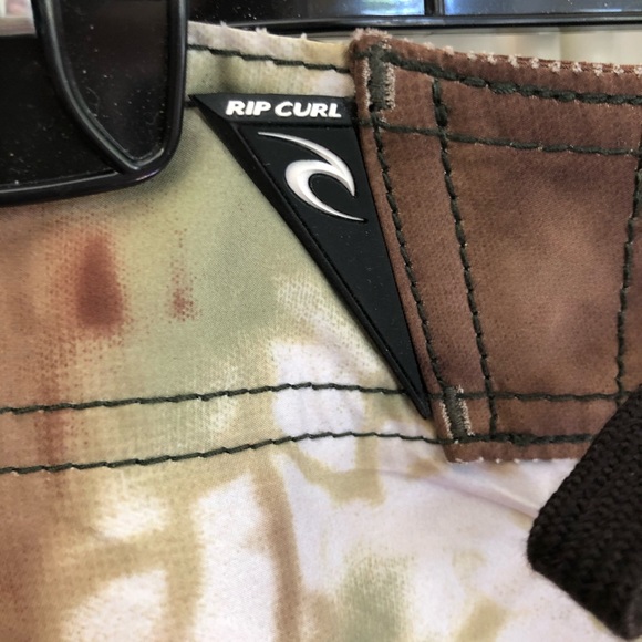 NWT Rip Curl board shorts - Picture 3 of 10